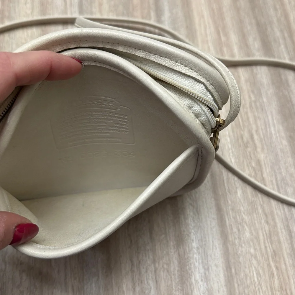 Coach Vintage 90’s Mini Hadley Bag in White Leather #0026-304 Shoulder/Crossbody - Picture 8 of 16